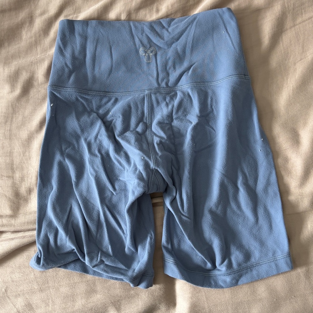 Aritzia TNA Life Biker Shorts in Light Blue 7”